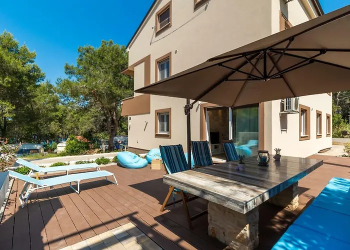 Apartamento House - Ap. 2 *